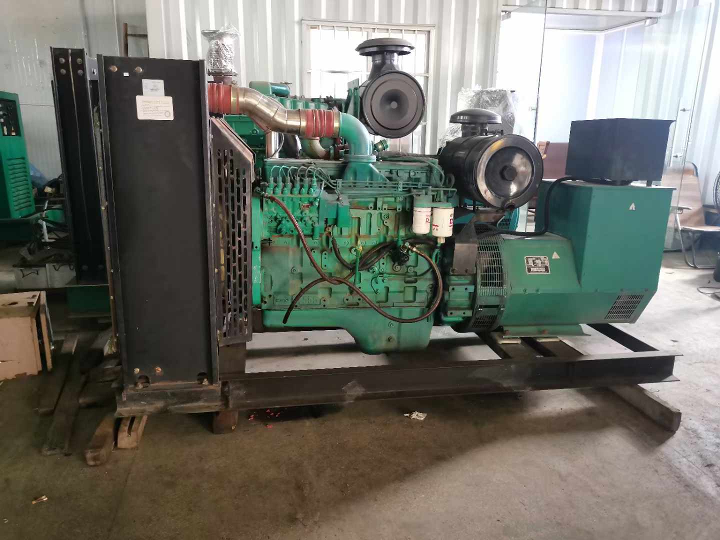 青羊发电机租赁如何确定电缆的承载电流是否在安全范围内？