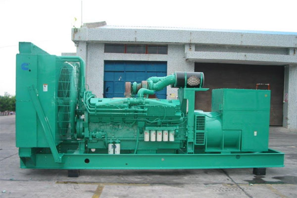 青羊工厂发电机应急发电时如何更准确地检查发电机状态？