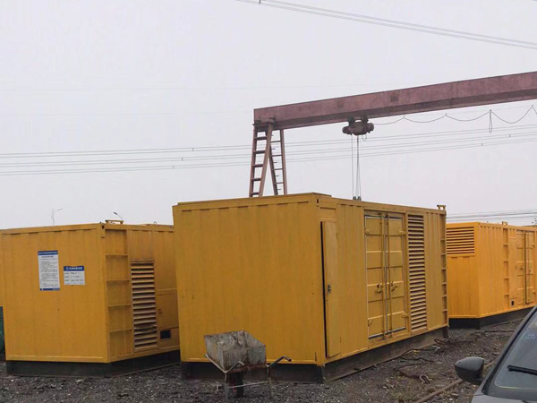 青羊100kw柴油发电机组每小时油耗？